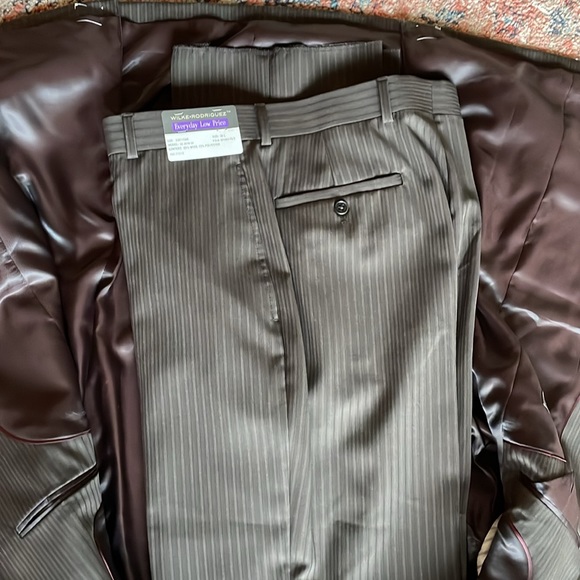 NEW Full Suit Modern Fit Wilke & Rodriguez - Picture 8 of 11